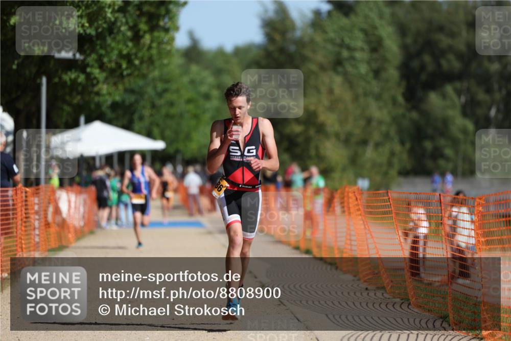 07.09.2025 - 19. Norderstedt Triathlon Michael Strokosch http://msf.ph/oto/8808900 07.09.2025 11:35:44 Laufen 1186 meine-sportfotos.de