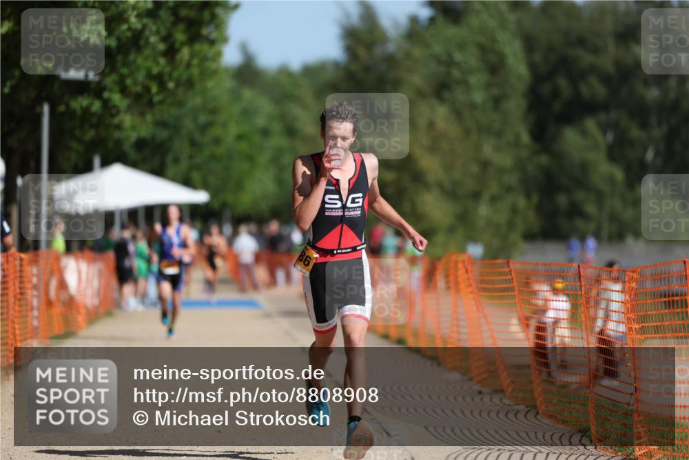 07.09.2025 - 19. Norderstedt Triathlon Michael Strokosch http://msf.ph/oto/8808908 07.09.2025 11:35:45 Laufen 1186 meine-sportfotos.de