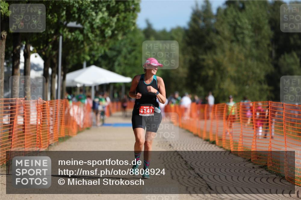 07.09.2025 - 19. Norderstedt Triathlon Michael Strokosch http://msf.ph/oto/8808924 07.09.2025 10:34:36 Laufen 1141 meine-sportfotos.de