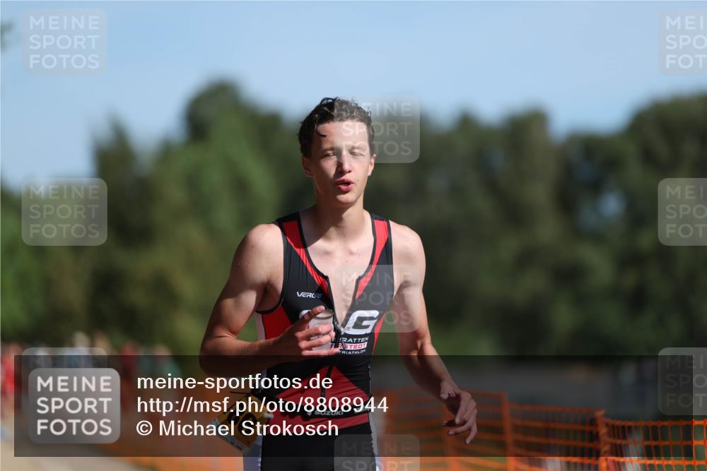 07.09.2025 - 19. Norderstedt Triathlon Michael Strokosch http://msf.ph/oto/8808944 07.09.2025 11:35:47 Laufen 1179, 1186 meine-sportfotos.de