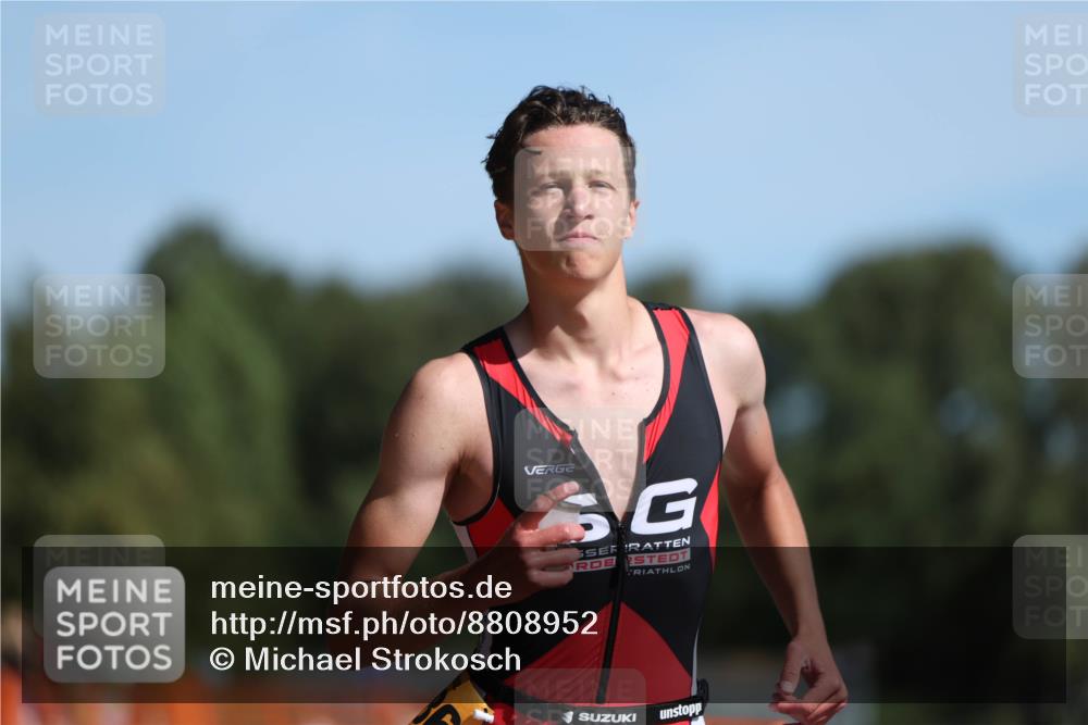 07.09.2025 - 19. Norderstedt Triathlon Michael Strokosch http://msf.ph/oto/8808952 07.09.2025 11:35:48 Laufen 1179, 1186 meine-sportfotos.de