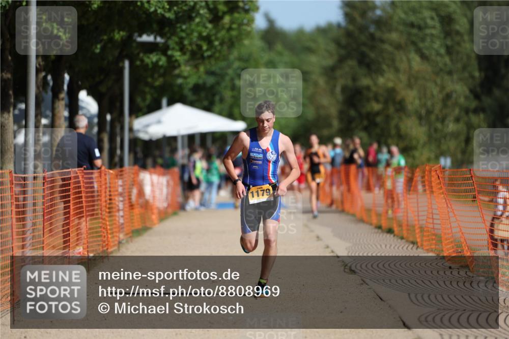 07.09.2025 - 19. Norderstedt Triathlon Michael Strokosch http://msf.ph/oto/8808969 07.09.2025 11:35:50 Laufen 1179, 1186 meine-sportfotos.de
