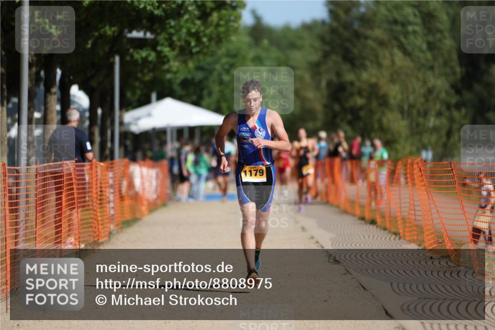 07.09.2025 - 19. Norderstedt Triathlon Michael Strokosch http://msf.ph/oto/8808975 07.09.2025 11:35:51 Laufen 1179, 1186 meine-sportfotos.de