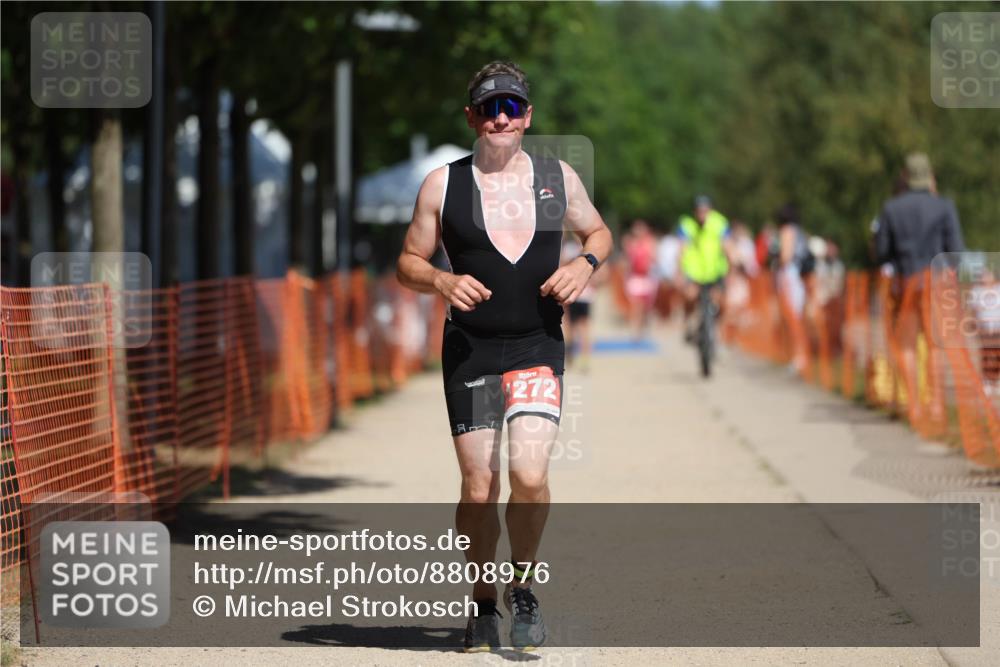 07.09.2025 - 19. Norderstedt Triathlon Michael Strokosch http://msf.ph/oto/8808976 07.09.2025 12:45:23 Laufen 1272 meine-sportfotos.de