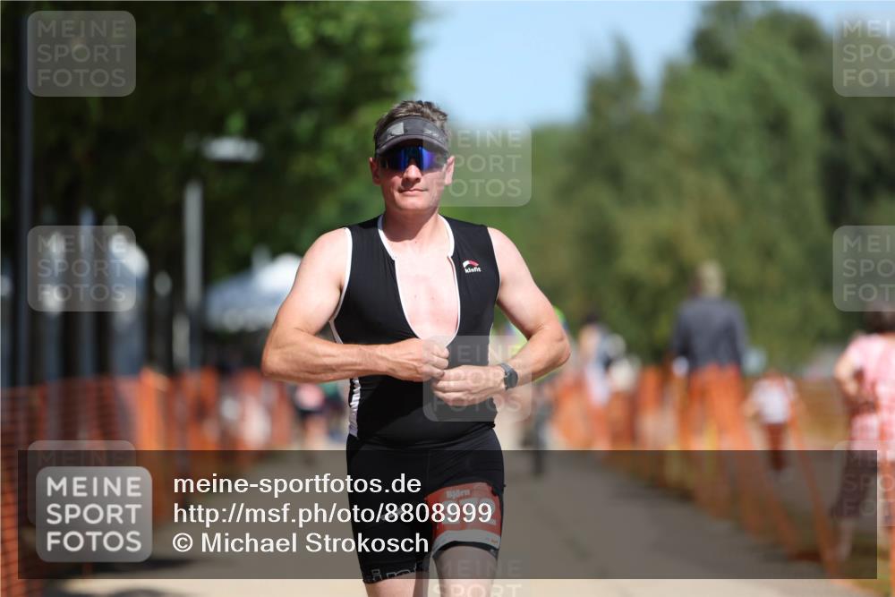 07.09.2025 - 19. Norderstedt Triathlon Michael Strokosch http://msf.ph/oto/8808999 07.09.2025 12:45:24 Laufen 1272 meine-sportfotos.de