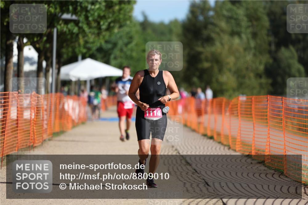 07.09.2025 - 19. Norderstedt Triathlon Michael Strokosch http://msf.ph/oto/8809010 07.09.2025 10:35:07 Laufen 1114 meine-sportfotos.de