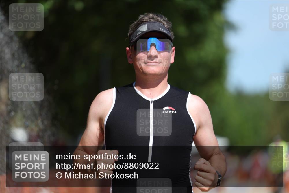 07.09.2025 - 19. Norderstedt Triathlon Michael Strokosch http://msf.ph/oto/8809022 07.09.2025 12:45:26 Laufen 1272 meine-sportfotos.de