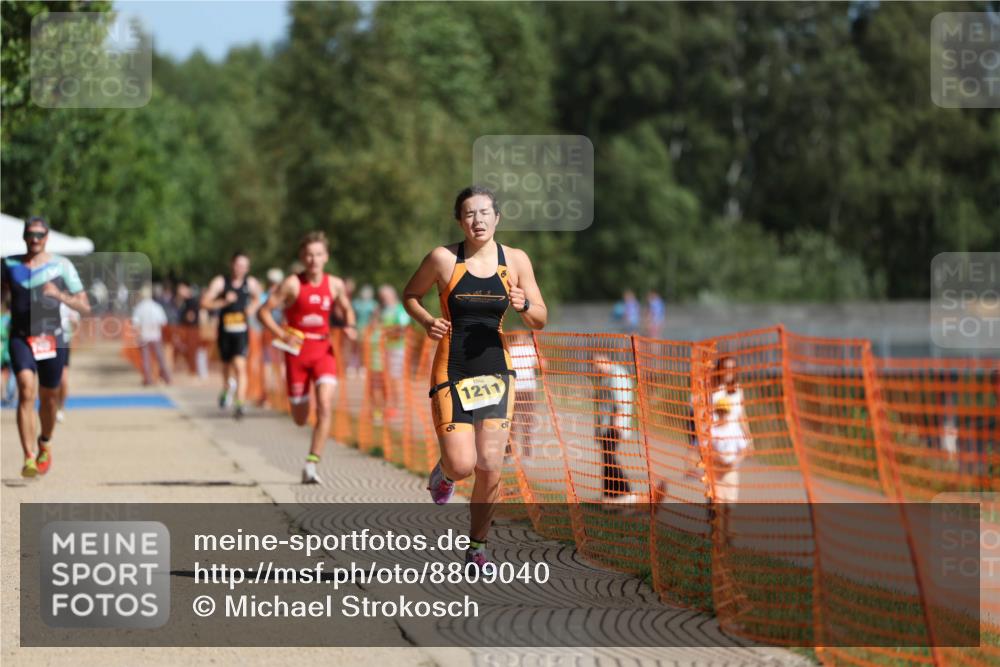 07.09.2025 - 19. Norderstedt Triathlon Michael Strokosch http://msf.ph/oto/8809040 07.09.2025 11:35:58 Laufen 749, 1163, 1179, 1211 meine-sportfotos.de