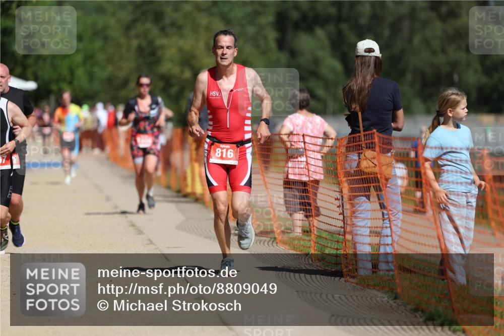 07.09.2025 - 19. Norderstedt Triathlon Michael Strokosch http://msf.ph/oto/8809049 07.09.2025 12:45:39 Laufen 184, 267, 816, 1386, 1397 meine-sportfotos.de