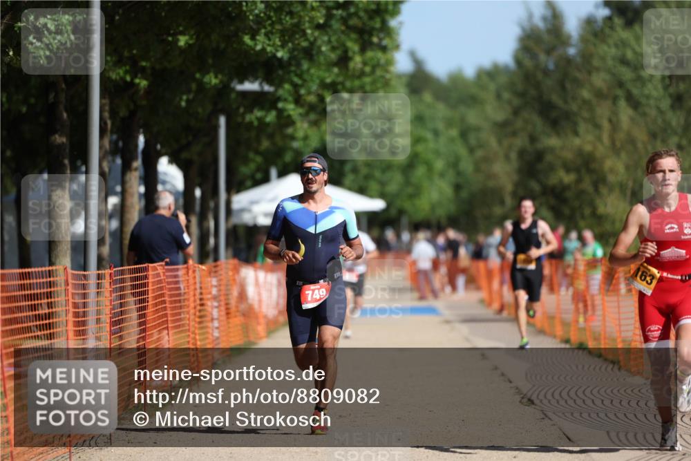 07.09.2025 - 19. Norderstedt Triathlon Michael Strokosch http://msf.ph/oto/8809082 07.09.2025 11:36:01 Laufen 749, 1163, 1208, 1211 meine-sportfotos.de
