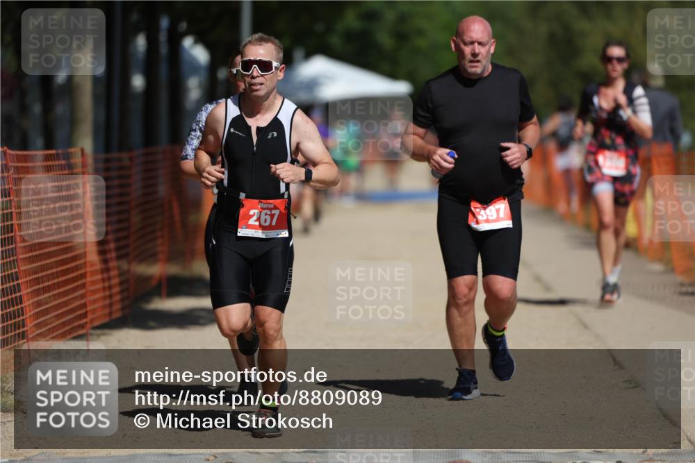 07.09.2025 - 19. Norderstedt Triathlon Michael Strokosch http://msf.ph/oto/8809089 07.09.2025 12:45:41 Laufen 184, 245, 267, 816, 1386, 1397 meine-sportfotos.de