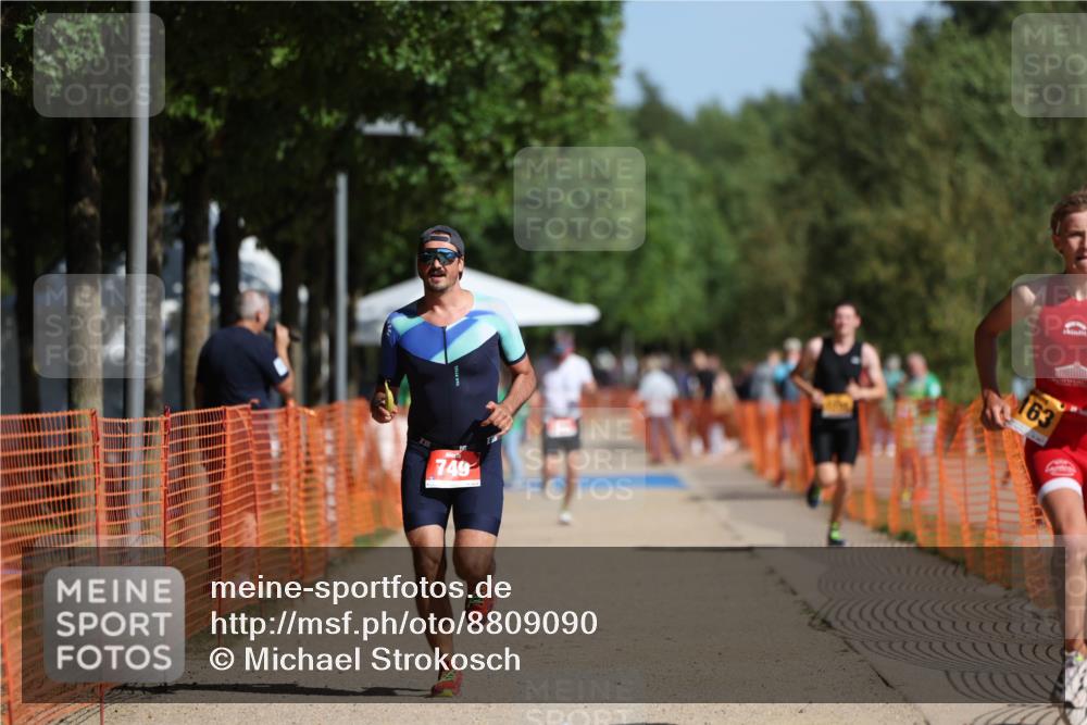 07.09.2025 - 19. Norderstedt Triathlon Michael Strokosch http://msf.ph/oto/8809090 07.09.2025 11:36:02 Laufen 749, 1163, 1208, 1211 meine-sportfotos.de