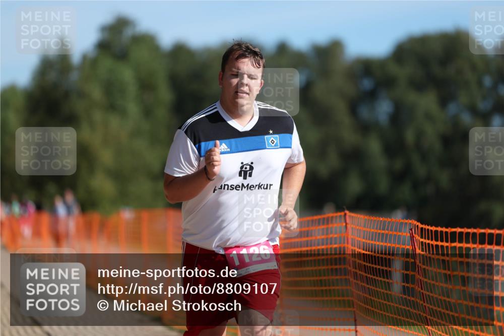 07.09.2025 - 19. Norderstedt Triathlon Michael Strokosch http://msf.ph/oto/8809107 07.09.2025 10:35:15 Laufen 1114, 1126 meine-sportfotos.de