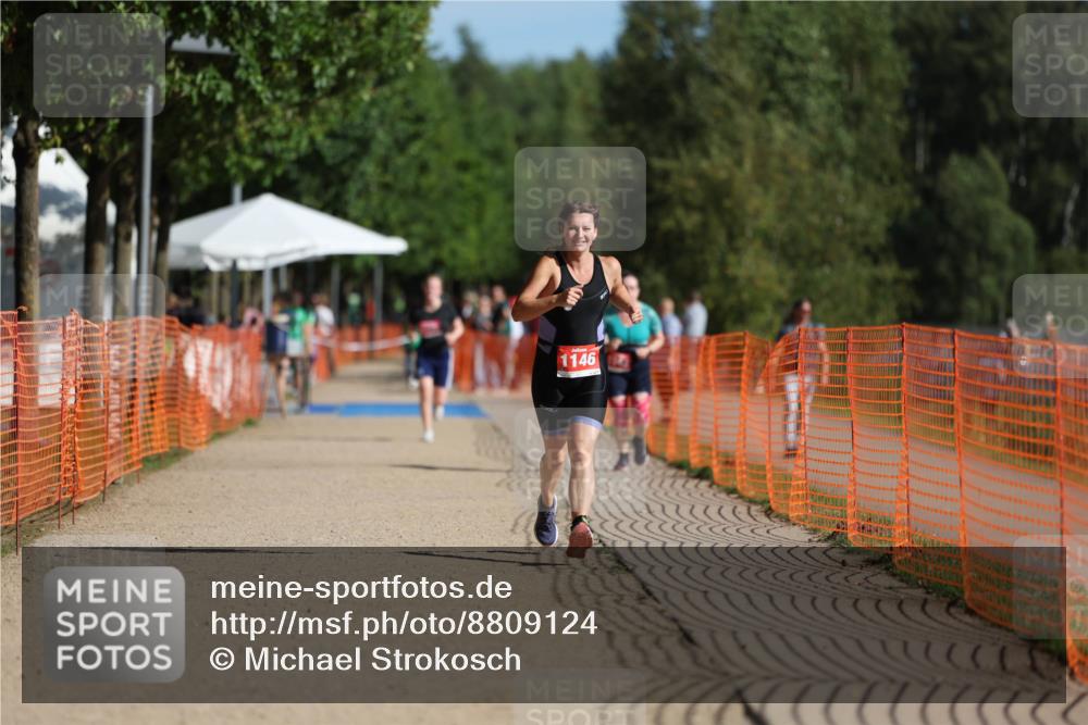 07.09.2025 - 19. Norderstedt Triathlon Michael Strokosch http://msf.ph/oto/8809124 07.09.2025 10:35:26 Laufen 1146 meine-sportfotos.de