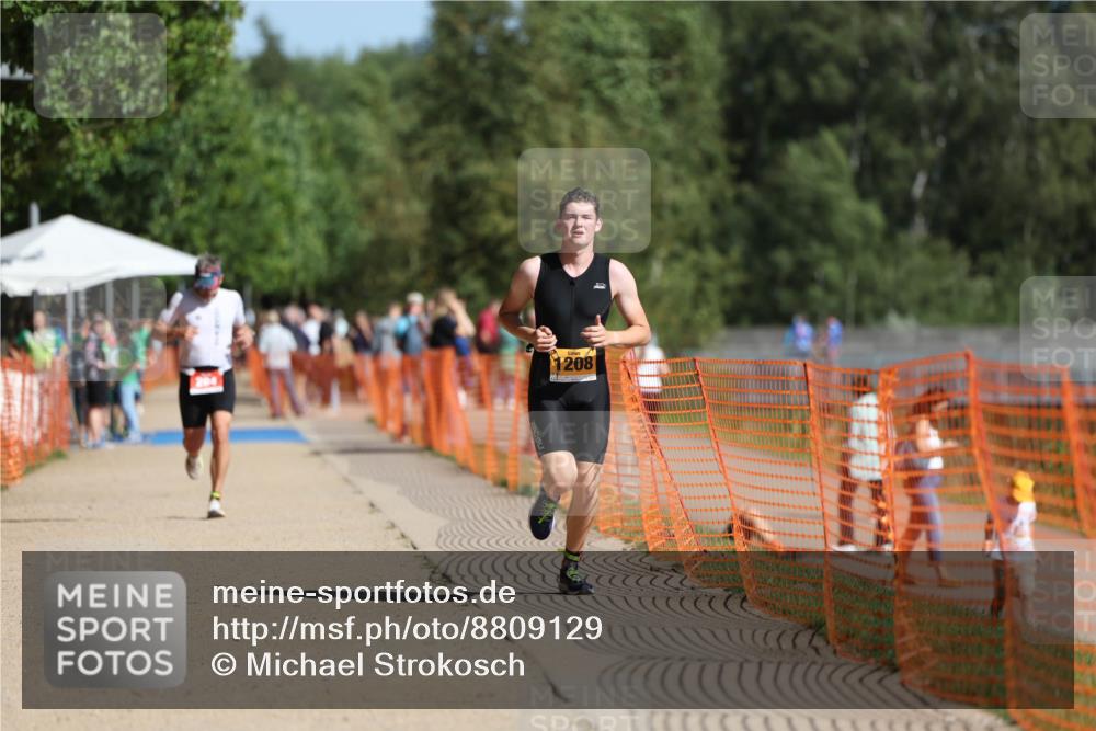 07.09.2025 - 19. Norderstedt Triathlon Michael Strokosch http://msf.ph/oto/8809129 07.09.2025 11:36:05 Laufen 749, 1163, 1208, 1211 meine-sportfotos.de