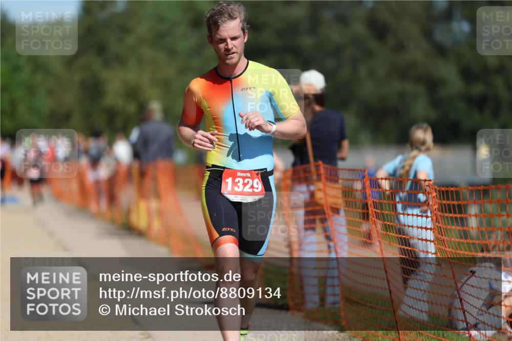07.09.2025 - 19. Norderstedt Triathlon Michael Strokosch http://msf.ph/oto/8809134 07.09.2025 12:45:50 Laufen 226, 245, 1246, 1329, 1386 meine-sportfotos.de