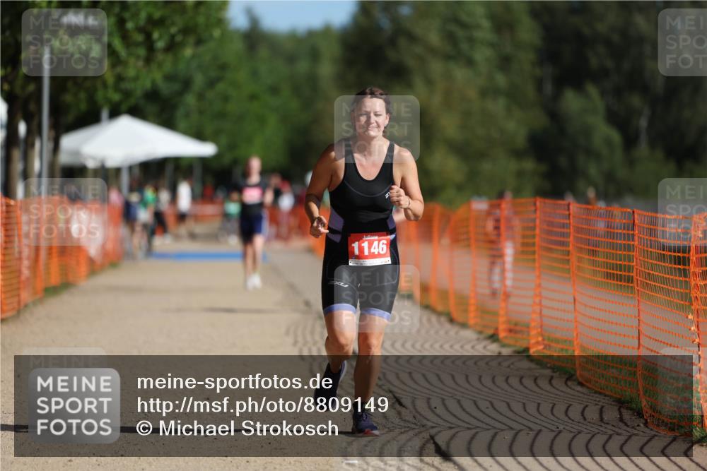 07.09.2025 - 19. Norderstedt Triathlon Michael Strokosch http://msf.ph/oto/8809149 07.09.2025 10:35:29 Laufen 1146 meine-sportfotos.de