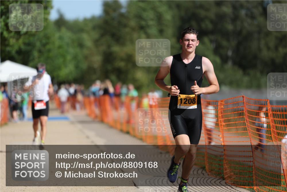 07.09.2025 - 19. Norderstedt Triathlon Michael Strokosch http://msf.ph/oto/8809168 07.09.2025 11:36:08 Laufen 284, 749, 1163, 1208 meine-sportfotos.de