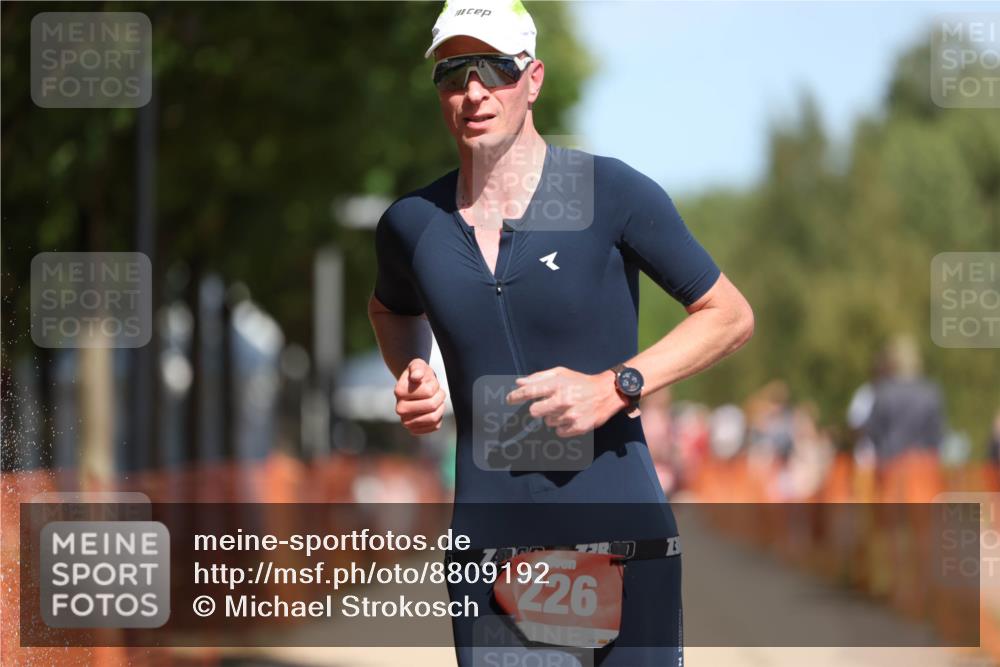 07.09.2025 - 19. Norderstedt Triathlon Michael Strokosch http://msf.ph/oto/8809192 07.09.2025 12:45:56 Laufen 226, 1246 meine-sportfotos.de