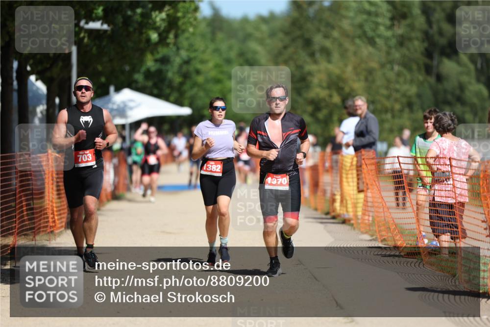 07.09.2025 - 19. Norderstedt Triathlon Michael Strokosch http://msf.ph/oto/8809200 07.09.2025 12:46:04 Laufen 703, 1370, 1382 meine-sportfotos.de