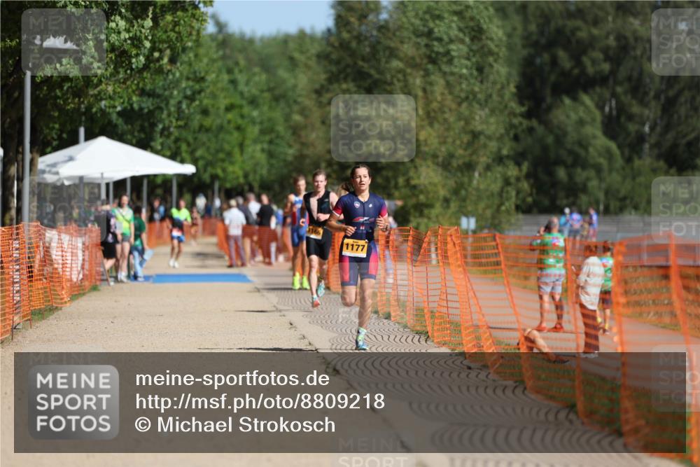 07.09.2025 - 19. Norderstedt Triathlon Michael Strokosch http://msf.ph/oto/8809218 07.09.2025 11:36:33 Laufen 1166, 1177 meine-sportfotos.de