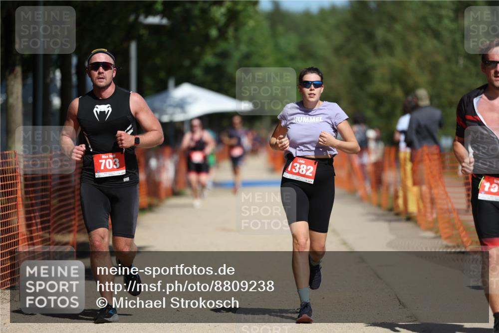 07.09.2025 - 19. Norderstedt Triathlon Michael Strokosch http://msf.ph/oto/8809238 07.09.2025 12:46:07 Laufen 703, 1370, 1382 meine-sportfotos.de
