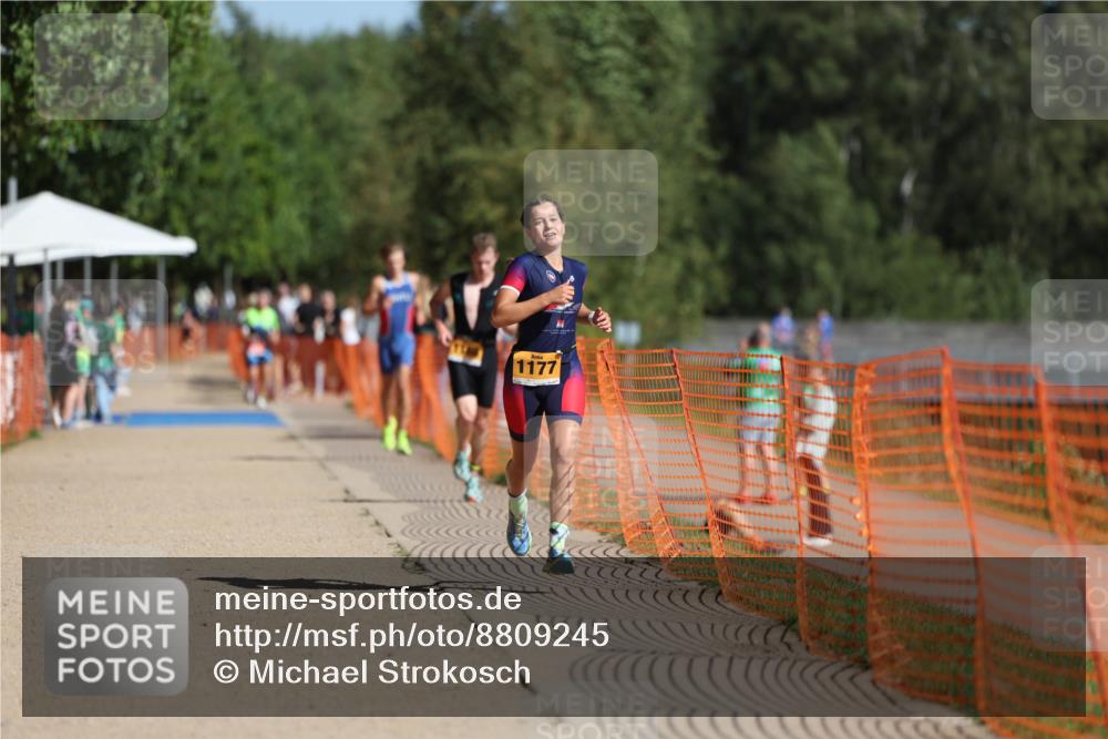 07.09.2025 - 19. Norderstedt Triathlon Michael Strokosch http://msf.ph/oto/8809245 07.09.2025 11:36:35 Laufen 1166, 1177 meine-sportfotos.de