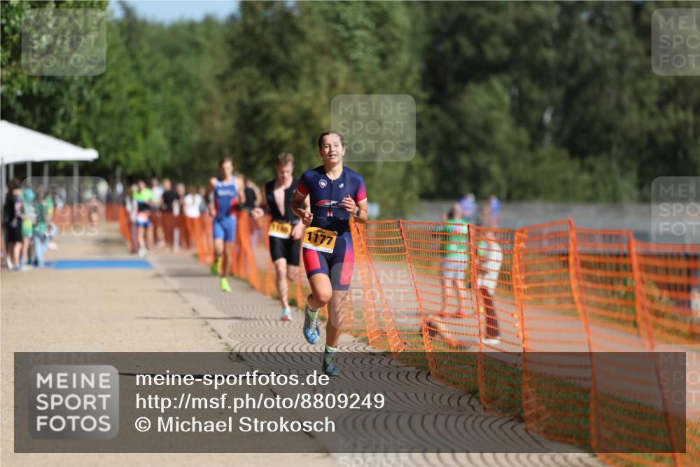 07.09.2025 - 19. Norderstedt Triathlon Michael Strokosch http://msf.ph/oto/8809249 07.09.2025 11:36:35 Laufen 1166, 1177 meine-sportfotos.de