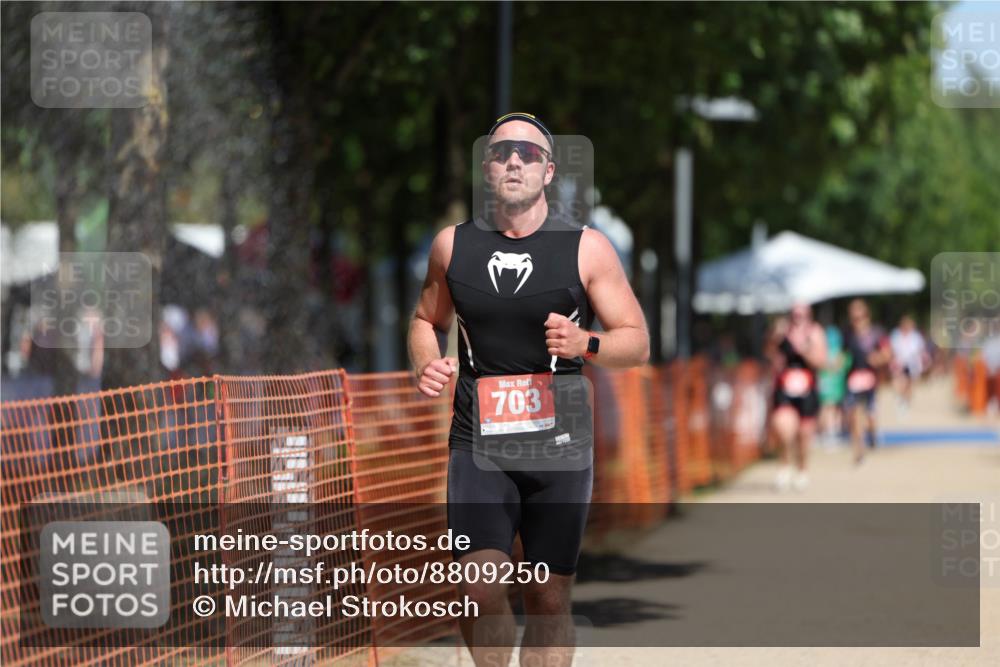 07.09.2025 - 19. Norderstedt Triathlon Michael Strokosch http://msf.ph/oto/8809250 07.09.2025 12:46:08 Laufen 703, 1370, 1382 meine-sportfotos.de