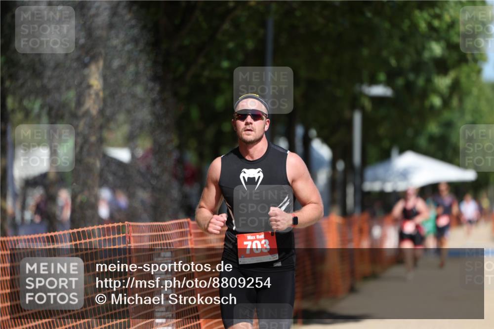 07.09.2025 - 19. Norderstedt Triathlon Michael Strokosch http://msf.ph/oto/8809254 07.09.2025 12:46:08 Laufen 703, 1370, 1382 meine-sportfotos.de