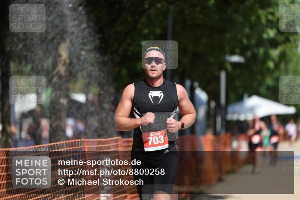 07.09.2025 - 19. Norderstedt Triathlon Michael Strokosch http://msf.ph/oto/8809258 07.09.2025 12:46:08 Laufen 703, 1370, 1382 meine-sportfotos.de