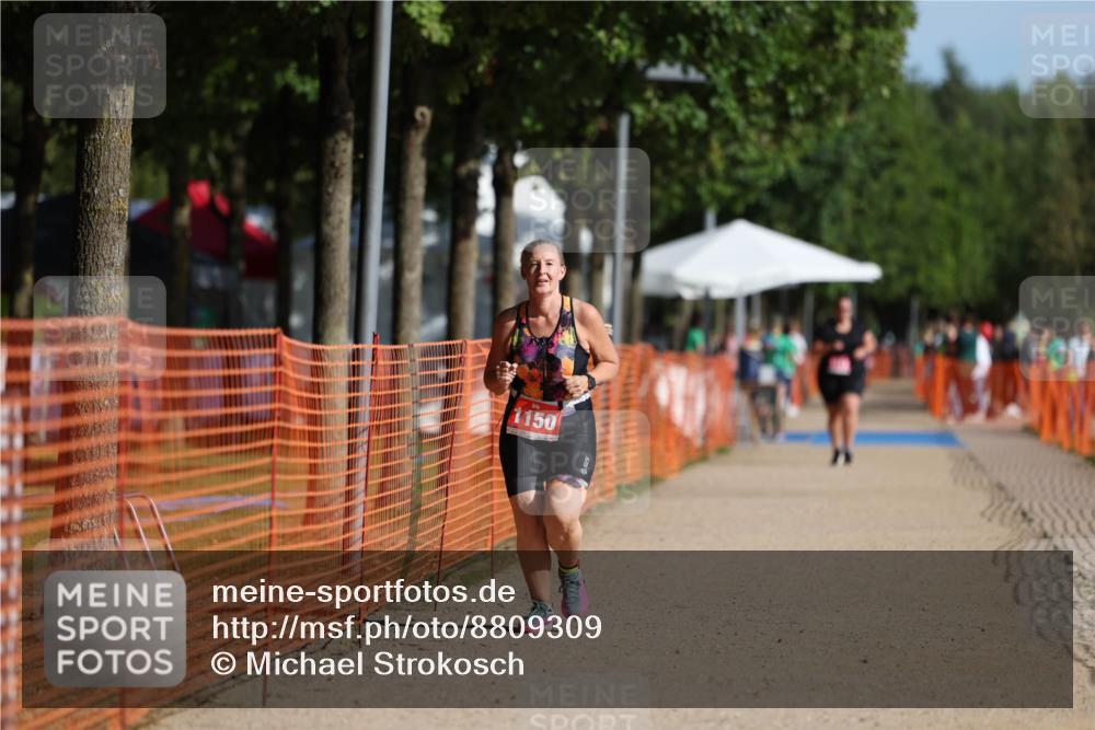 07.09.2025 - 19. Norderstedt Triathlon Michael Strokosch http://msf.ph/oto/8809309 07.09.2025 10:36:28 Laufen 1150 meine-sportfotos.de