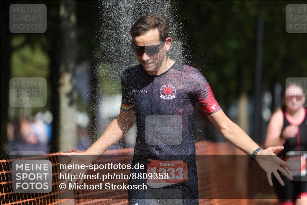07.09.2025 - 19. Norderstedt Triathlon Michael Strokosch http://msf.ph/oto/8809358 07.09.2025 12:46:21 Laufen 278, 695, 728, 1233 meine-sportfotos.de