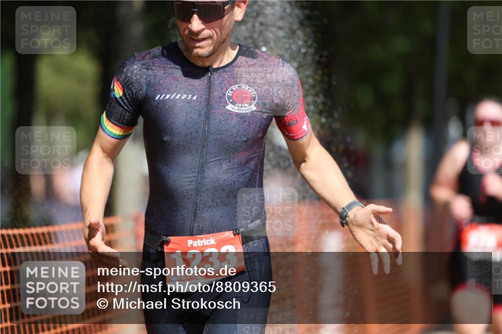 07.09.2025 - 19. Norderstedt Triathlon Michael Strokosch http://msf.ph/oto/8809365 07.09.2025 12:46:22 Laufen 278, 695, 728, 1233 meine-sportfotos.de