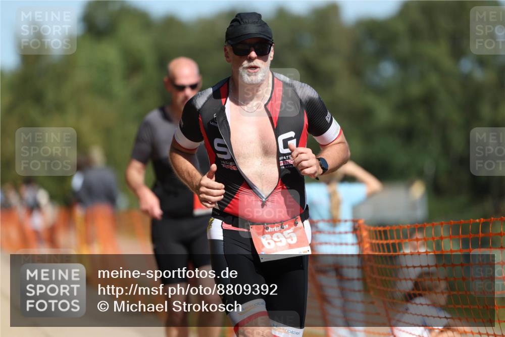 07.09.2025 - 19. Norderstedt Triathlon Michael Strokosch http://msf.ph/oto/8809392 07.09.2025 12:46:25 Laufen 278, 695, 728, 838, 1233 meine-sportfotos.de