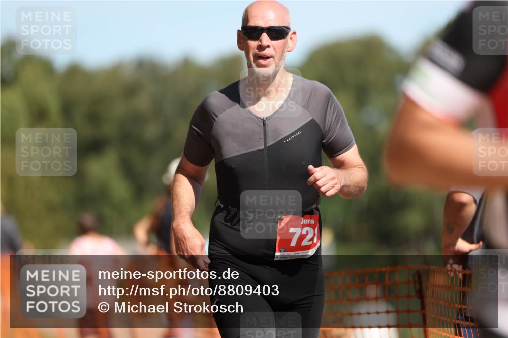 07.09.2025 - 19. Norderstedt Triathlon Michael Strokosch http://msf.ph/oto/8809403 07.09.2025 12:46:27 Laufen 278, 695, 728, 838 meine-sportfotos.de