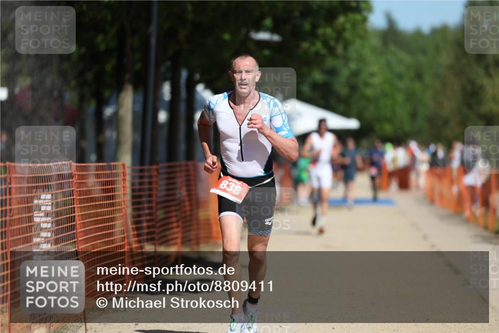 07.09.2025 - 19. Norderstedt Triathlon Michael Strokosch http://msf.ph/oto/8809411 07.09.2025 12:46:31 Laufen 838 meine-sportfotos.de