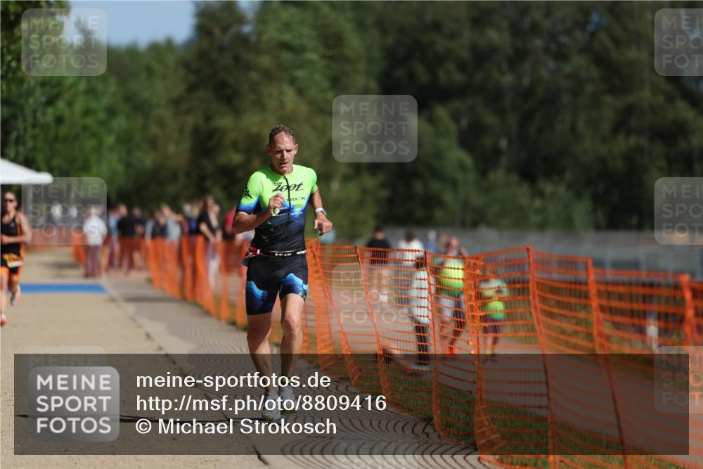 07.09.2025 - 19. Norderstedt Triathlon Michael Strokosch http://msf.ph/oto/8809416 07.09.2025 11:36:59 Laufen 771 meine-sportfotos.de