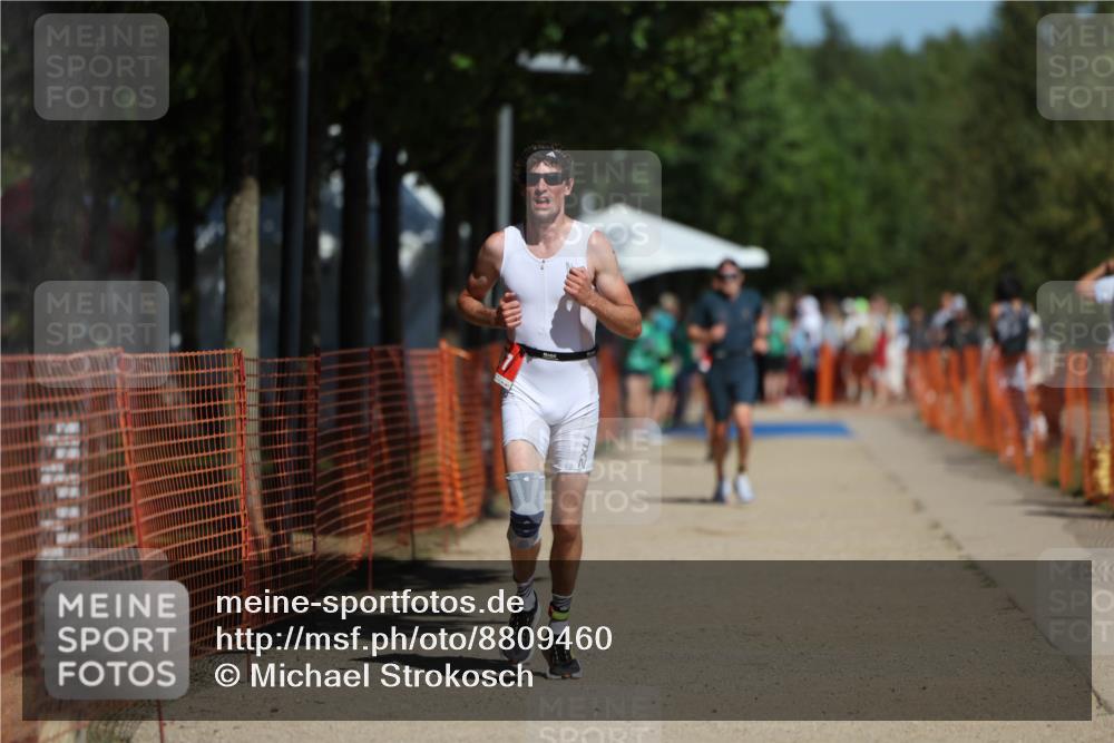07.09.2025 - 19. Norderstedt Triathlon Michael Strokosch http://msf.ph/oto/8809460 07.09.2025 12:46:37 Laufen 697, 788, 838 meine-sportfotos.de