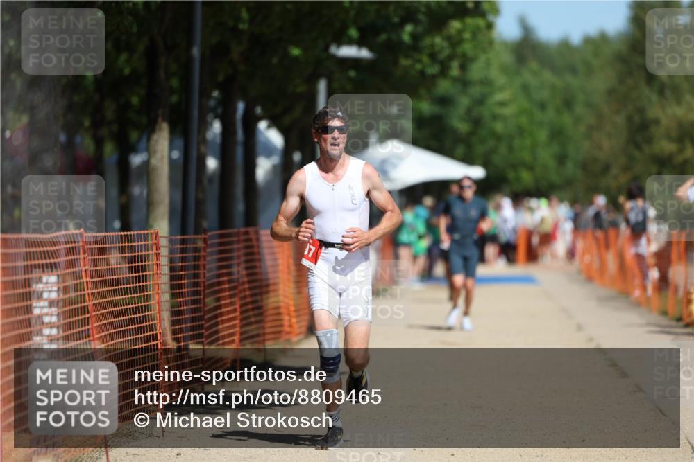 07.09.2025 - 19. Norderstedt Triathlon Michael Strokosch http://msf.ph/oto/8809465 07.09.2025 12:46:37 Laufen 697, 788, 838 meine-sportfotos.de