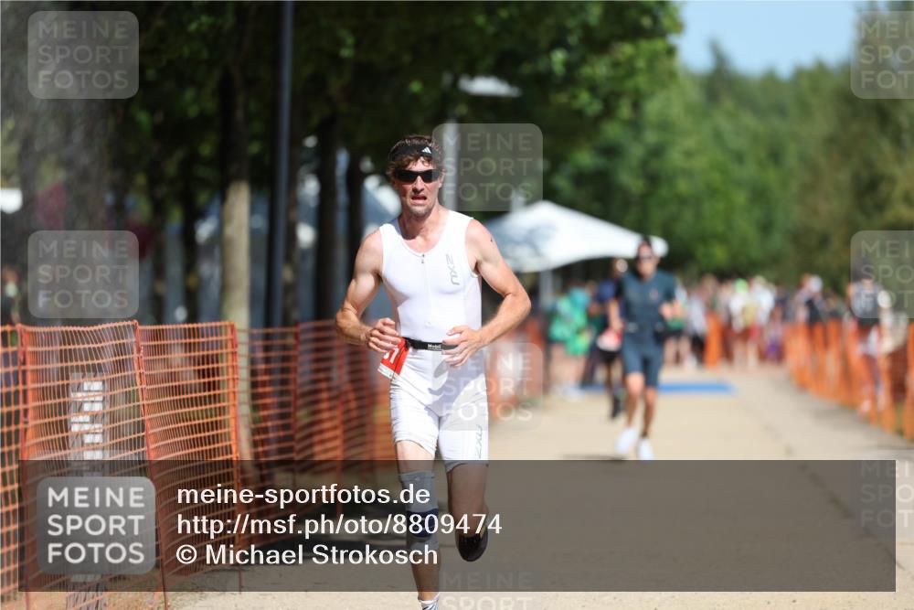 07.09.2025 - 19. Norderstedt Triathlon Michael Strokosch http://msf.ph/oto/8809474 07.09.2025 12:46:38 Laufen 697, 788 meine-sportfotos.de
