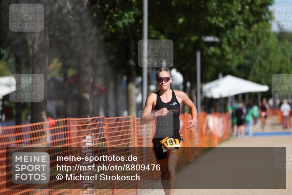 07.09.2025 - 19. Norderstedt Triathlon Michael Strokosch http://msf.ph/oto/8809476 07.09.2025 11:37:06 Laufen 771, 1191 meine-sportfotos.de