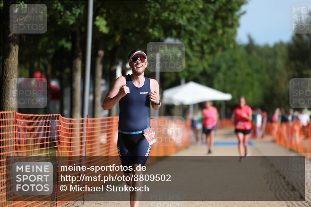 07.09.2025 - 19. Norderstedt Triathlon Michael Strokosch http://msf.ph/oto/8809502 07.09.2025 10:36:59 Laufen 1149 meine-sportfotos.de