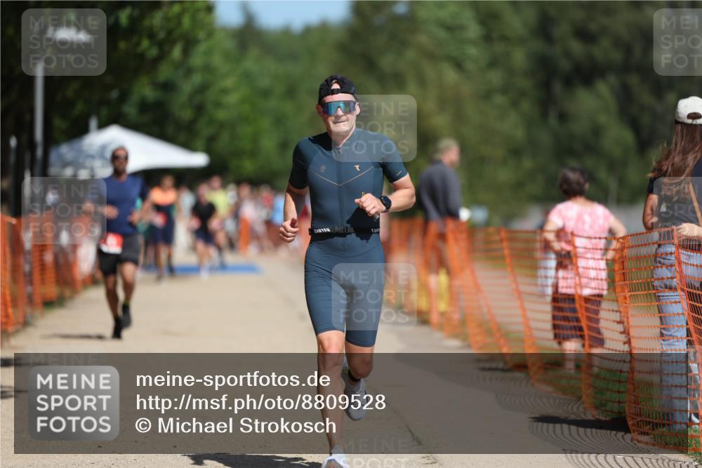 07.09.2025 - 19. Norderstedt Triathlon Michael Strokosch http://msf.ph/oto/8809528 07.09.2025 12:46:44 Laufen 251, 697, 788 meine-sportfotos.de