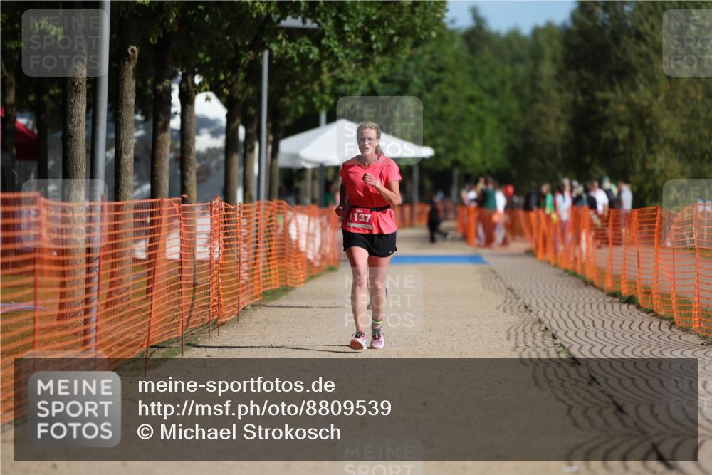 07.09.2025 - 19. Norderstedt Triathlon Michael Strokosch http://msf.ph/oto/8809539 07.09.2025 10:37:05 Laufen 1137, 1149 meine-sportfotos.de