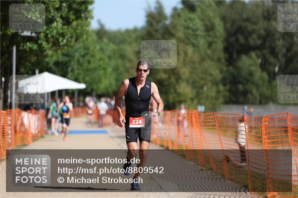 07.09.2025 - 19. Norderstedt Triathlon Michael Strokosch http://msf.ph/oto/8809542 07.09.2025 11:37:27 Laufen 774 meine-sportfotos.de