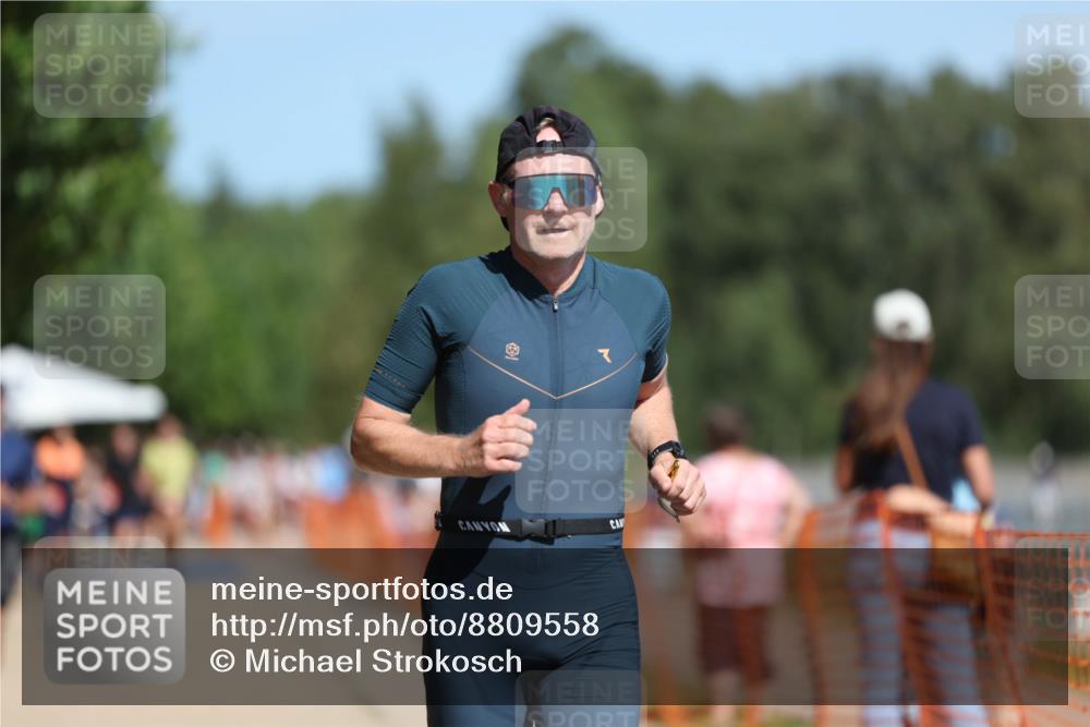 07.09.2025 - 19. Norderstedt Triathlon Michael Strokosch http://msf.ph/oto/8809558 07.09.2025 12:46:45 Laufen 251, 788 meine-sportfotos.de