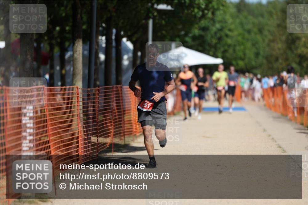 07.09.2025 - 19. Norderstedt Triathlon Michael Strokosch http://msf.ph/oto/8809573 07.09.2025 12:46:47 Laufen 251, 788 meine-sportfotos.de