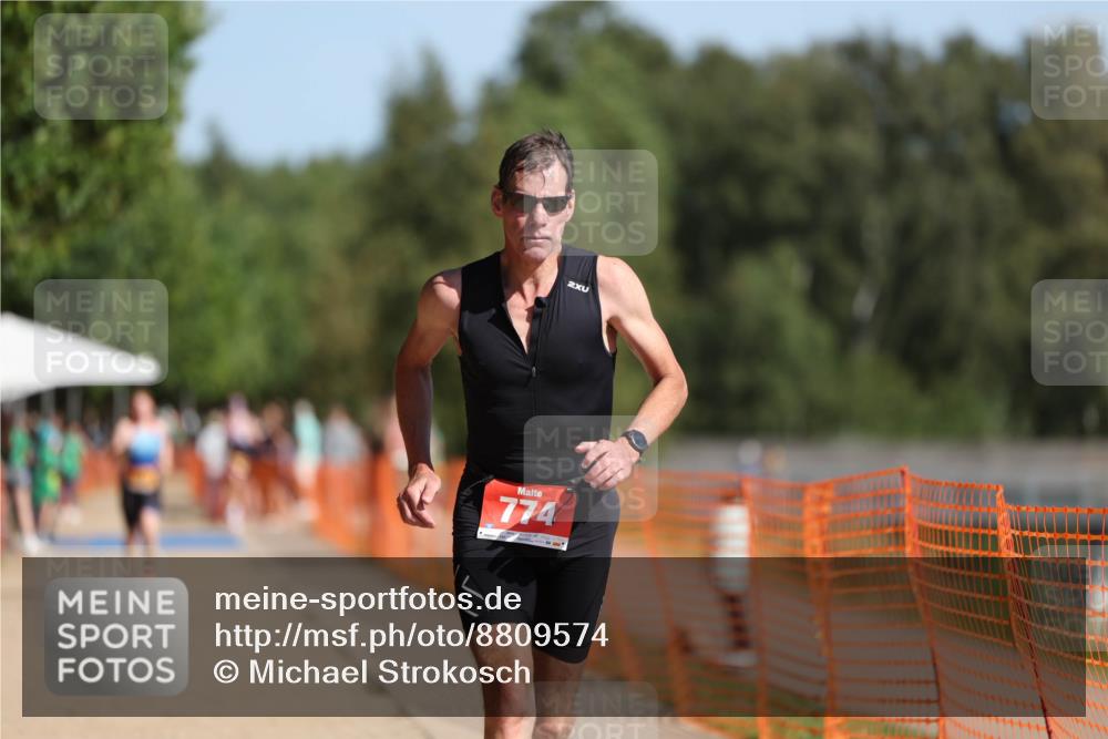 07.09.2025 - 19. Norderstedt Triathlon Michael Strokosch http://msf.ph/oto/8809574 07.09.2025 11:37:29 Laufen 774 meine-sportfotos.de