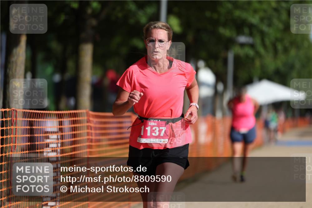 07.09.2025 - 19. Norderstedt Triathlon Michael Strokosch http://msf.ph/oto/8809590 07.09.2025 10:37:11 Laufen 1137 meine-sportfotos.de